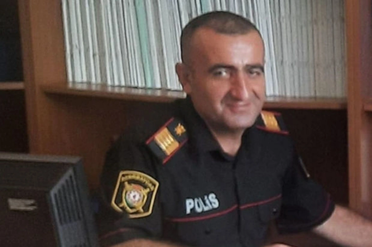 Göldə batan şəxsləri xilas etmək istəyərkən boğularaq ölən polisin medalı ailəsinə təqdim edildi - FOTO